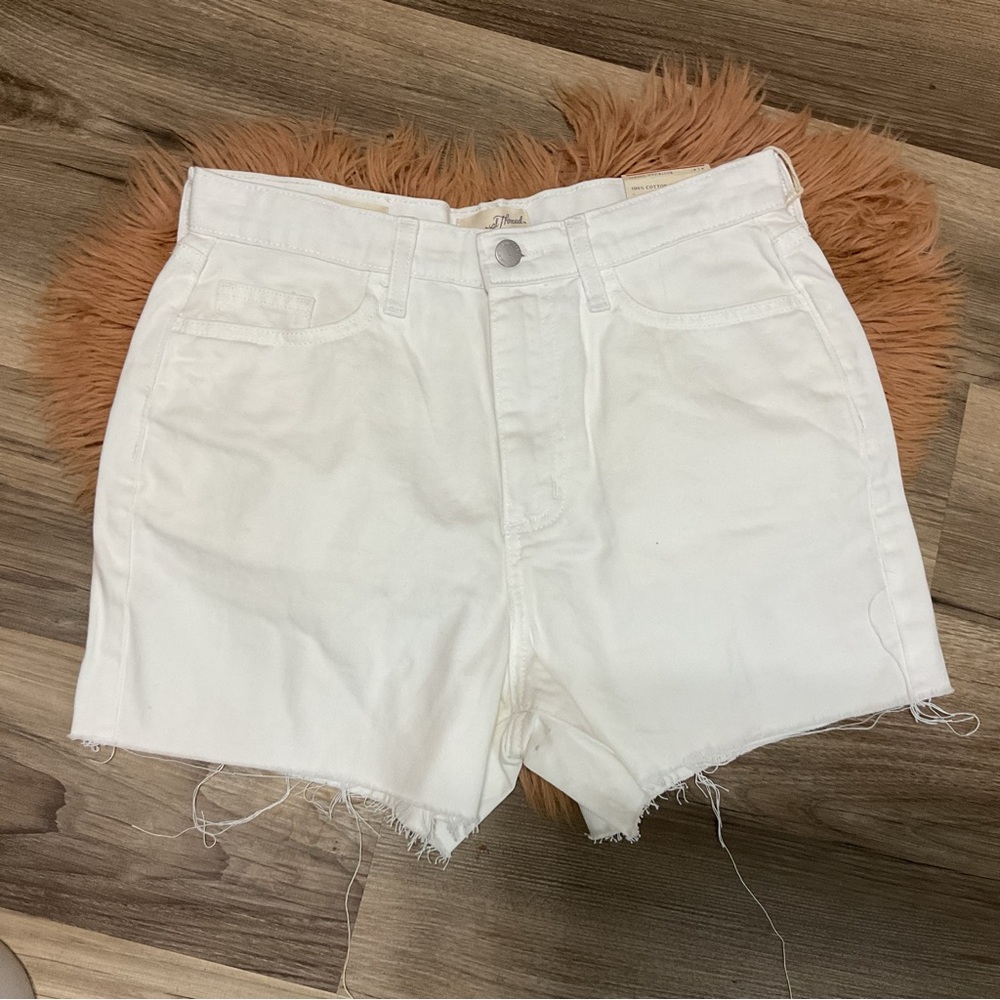 Universal Thread With Boyfriend Short Size 4R NWT